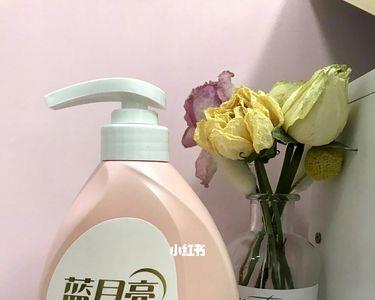 蓝月亮洗衣液颜色对比