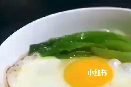 男朋友说他午饭吃面怎么答