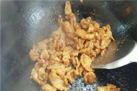 为什么猪肉要放淀粉