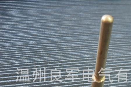 七孔插座里面卡簧掉了怎么组装