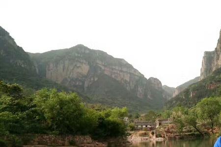 万仞青山意思是什么