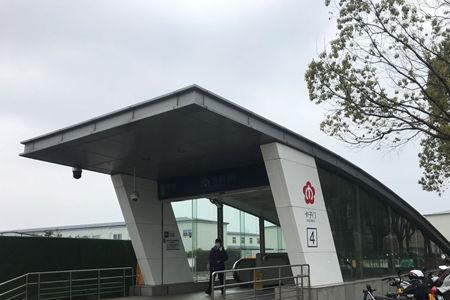 南京四号线哪个地铁站好停车
