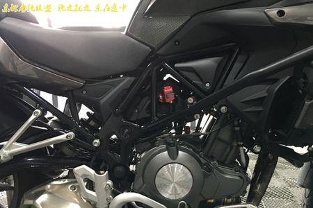 贝纳利702x坐高可以调吗