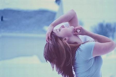 形容女人性格坚强词
