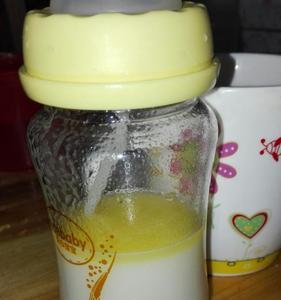 母乳加热后有颗粒是怎么回事