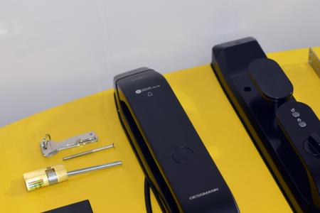 怎样鉴别德施曼指纹锁是正品