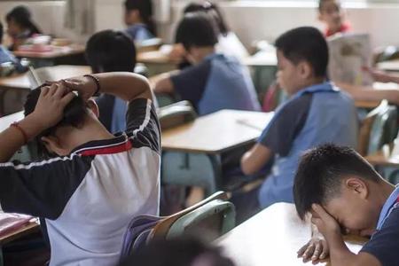 教师有权不让学生回家吃饭吗