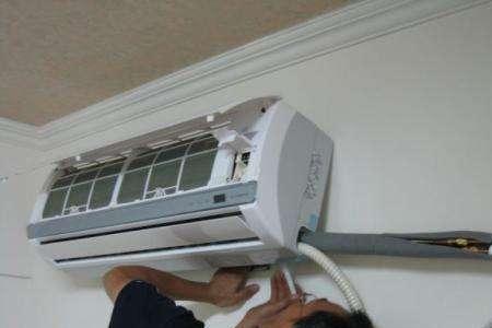 空调内机不定时漏水