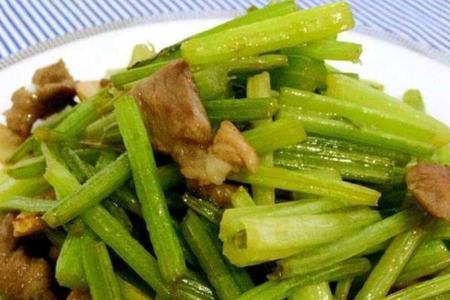 芹菜和什么炒好吃又好看