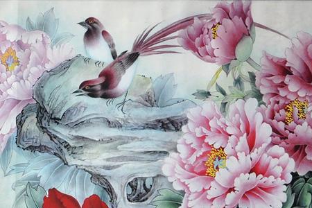 客厅挂山水画好还是牡丹花好