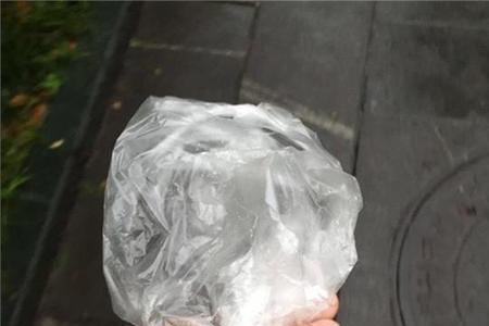 塑料袋可以装热汤吗