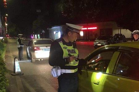 喝2000毫升啤酒多久可以开车
