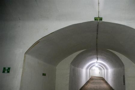 自家地下挖防空洞犯法吗