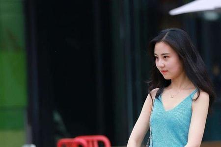 女生说她最怕热怎么回
