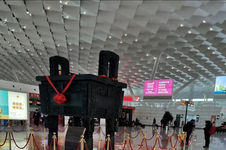 太早去飞机场能进大厅吗