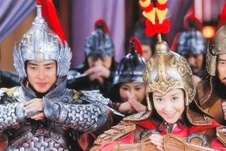 杨门女将和穆桂英挂帅哪个早