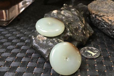 和田玉且末糖料戴久后泛白