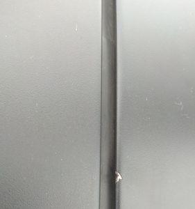 汽车b柱划是塑料吗