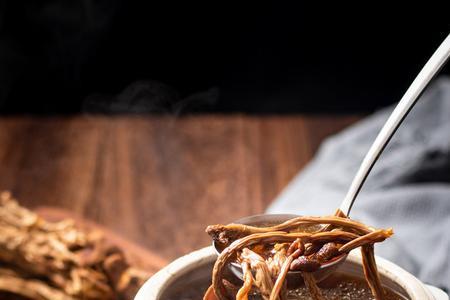 茶树菇不泡可以直接炖吗