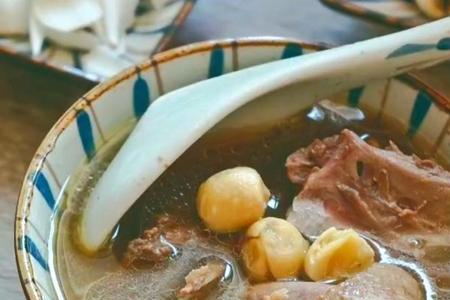 百合炖鸭肉怎么做