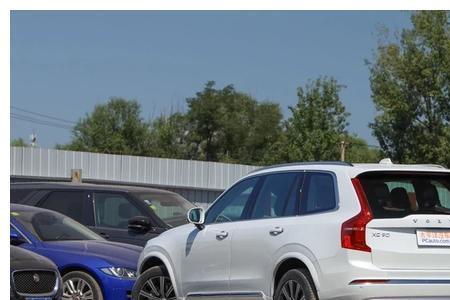 奔驰gls和沃尔沃xc90哪个更安全