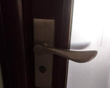 宾馆门锁打不开怎么办