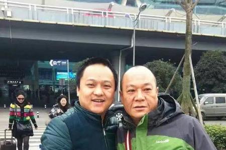 阿郎龙虾创始人
