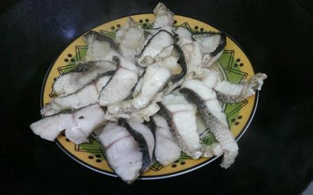 两斤黑鱼有多少鱼片
