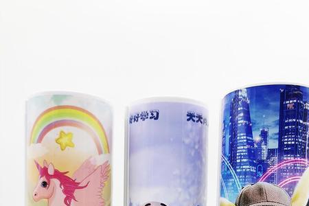 圆柱形的铅笔盒叫什么名字
