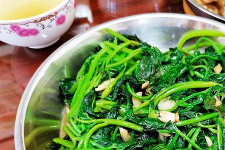 周妈妈清炒红薯叶正宗做法