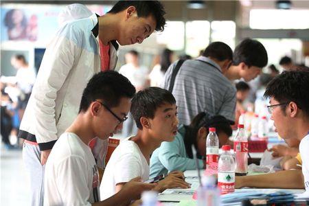 西北师范大学大一新生从哪进