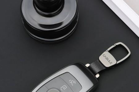 奔驰a200l车钥匙锁车里了怎么办