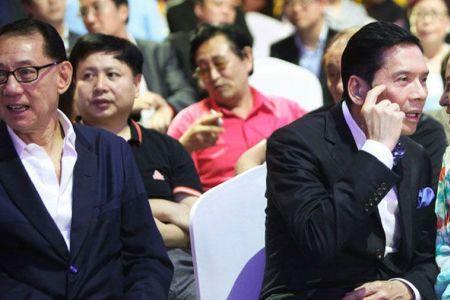 胡歌和向华强什么关系
