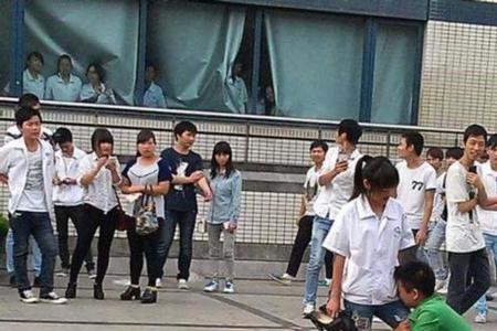 男生给女生下跪代表着什么