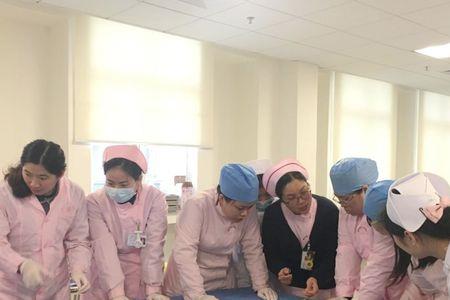 产科是找护士还是助产士
