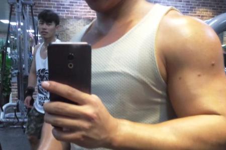 男生为什么都喜欢胸肌