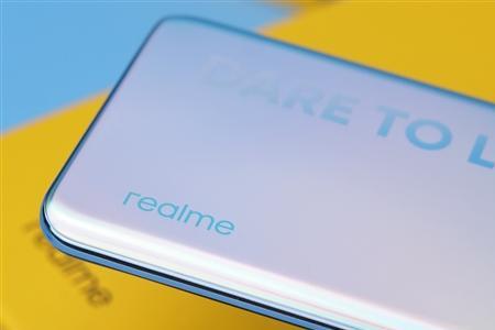 realmeq3怎么投屏