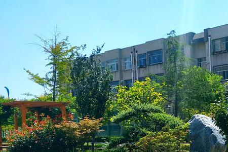 泰安药材技校是公办还是民办