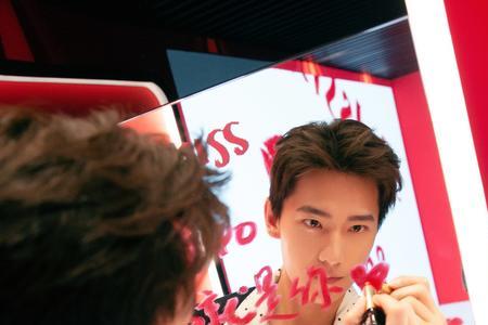杨洋代言娇兰2022年到期了吗