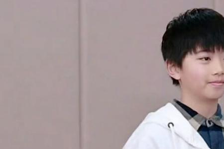 张星特是时代峰峻的吗