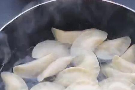速冻饺子飘起来熟了吗