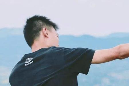 老年朋友异性旅游能住一起吗