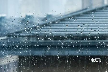 窗外的雨滴答滴答原唱