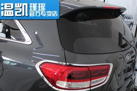 索兰托高位刹车灯怎么拆