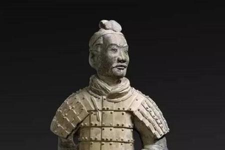 兵马俑文官的描写