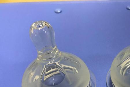 奶嘴小可以用针戳大吗