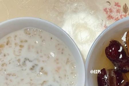 木瓜炖牛奶好还是桃胶皂角米好
