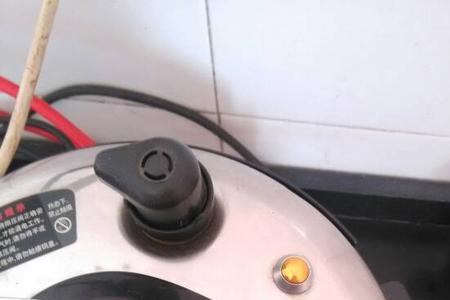 电炸炉油往上冒泡是咋回事