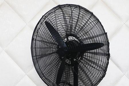 工业风扇的罩子怎么安装