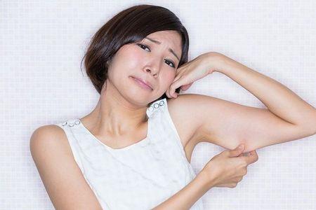 手臂长的女生代表什么